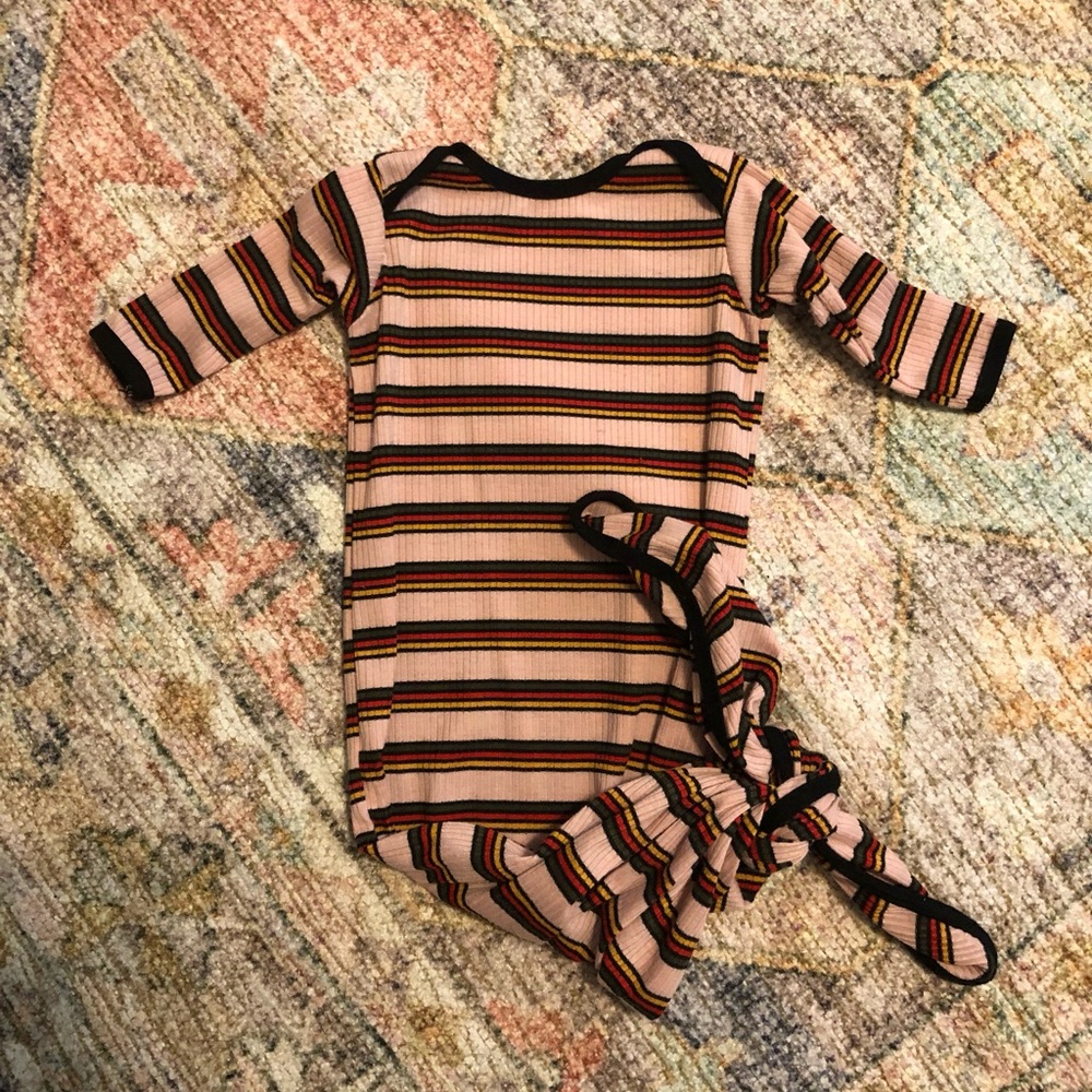 Cozy’s Knotted Gown